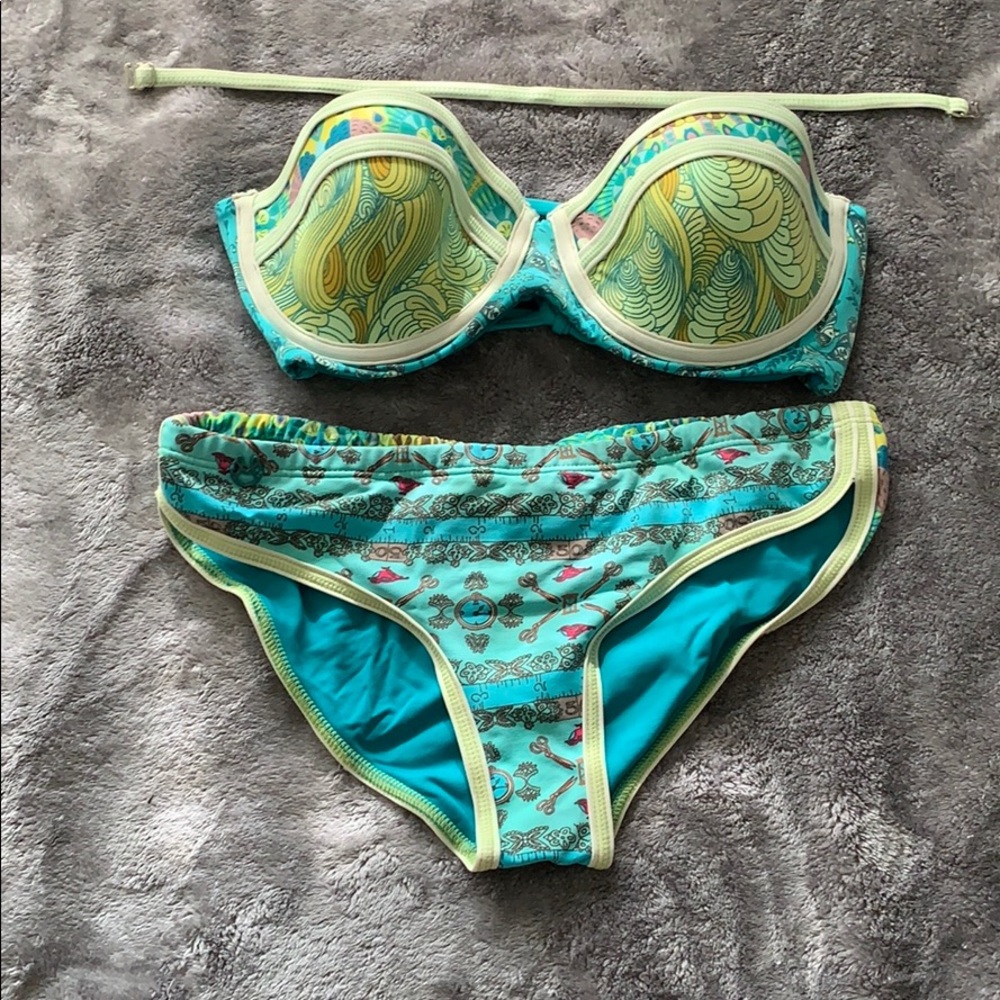 Maaji 2-piece - bottom: large, top: xlarge